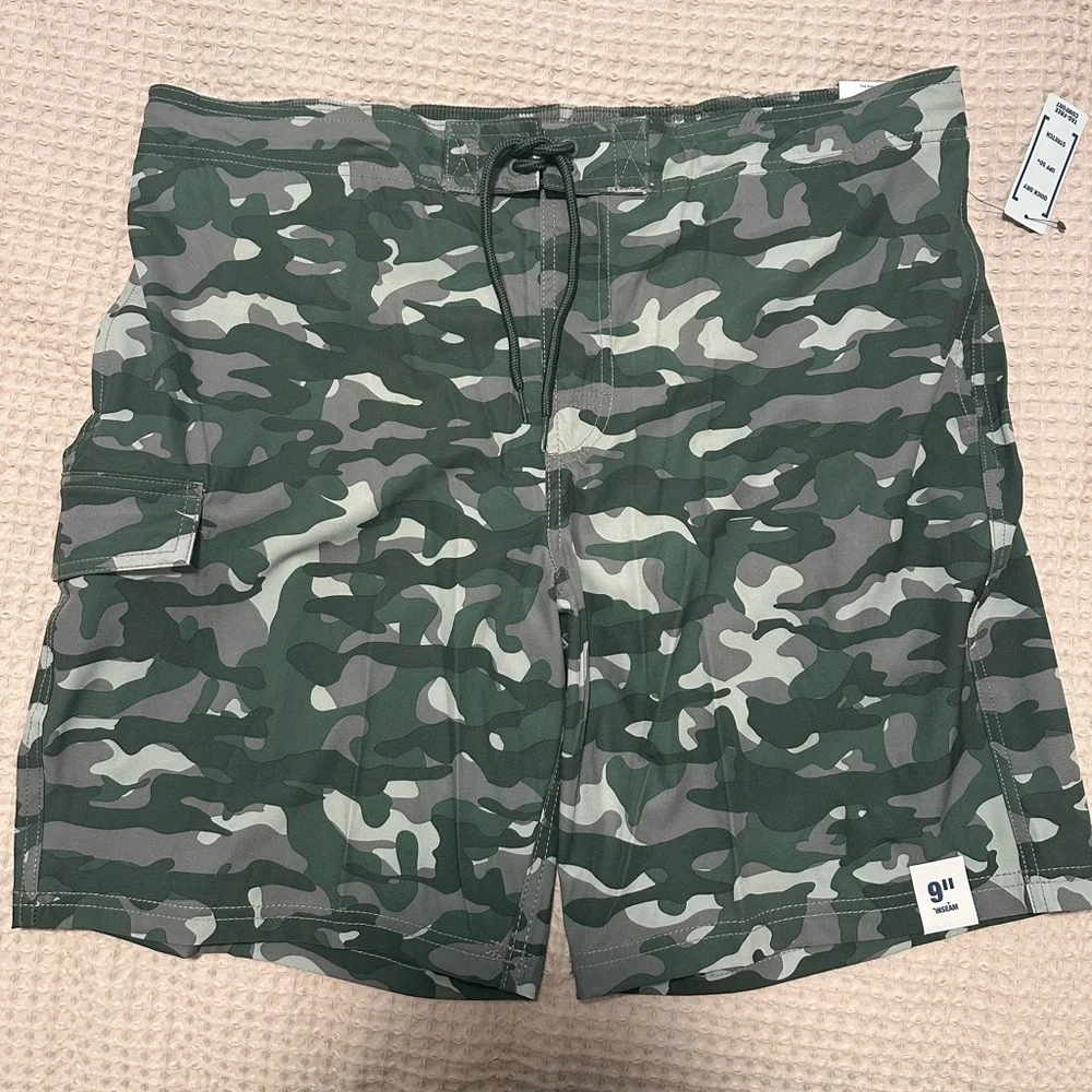 George Men's & Camo Cargo E-Board Stretch Trunks 9